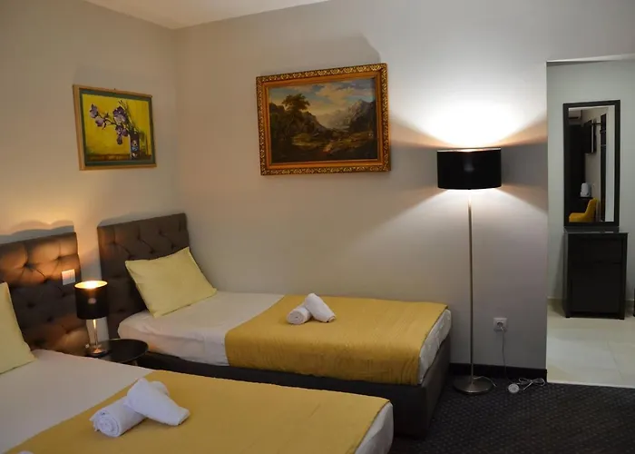 Ars Square * Скоп'є